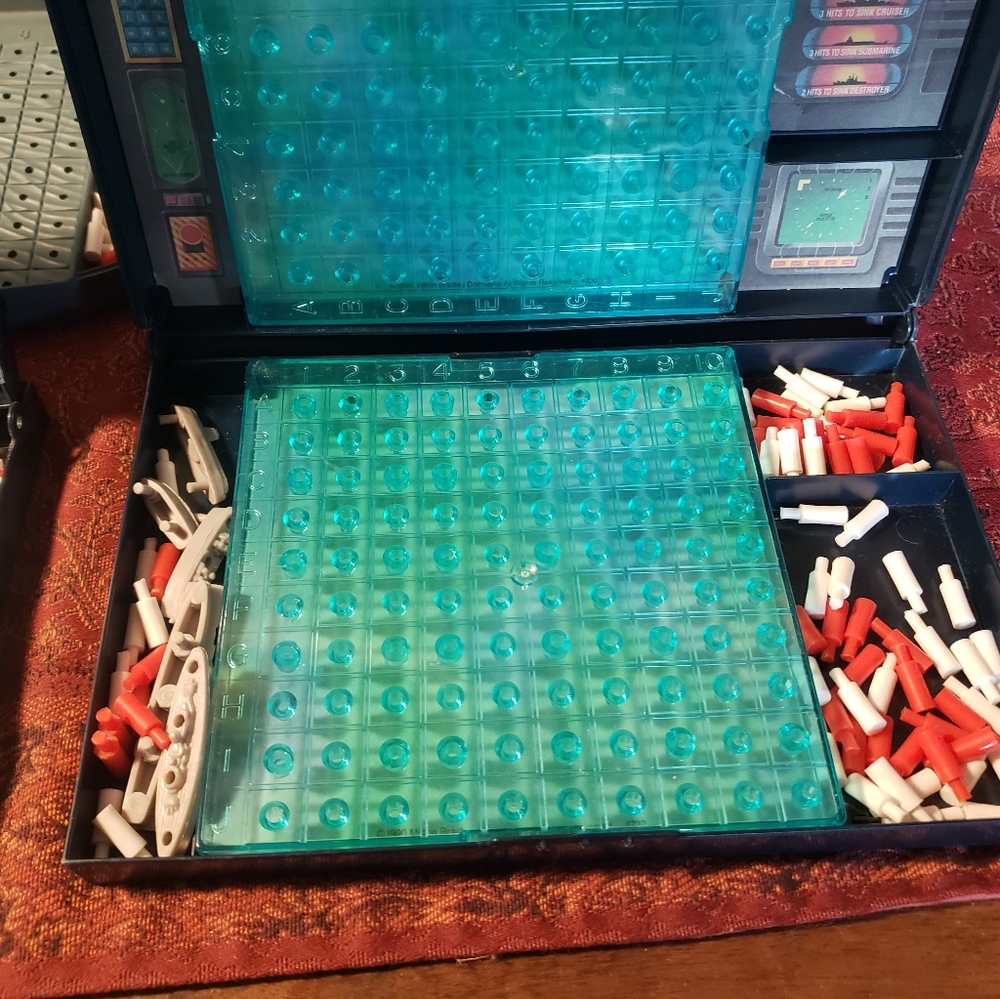 Set of 4 well loved Battleship Games-BX16 - Picture 6 of 7